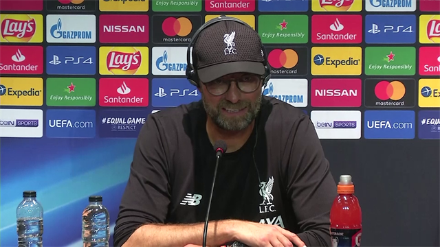 Klopp applaude l'arbitro Frappart: "Se avessimo fatto la sua prestazione avremmo vinto 6-0" Klopp applaude l'arbitro Frappart: "Se avessimo fatto la sua prestazione avremmo vinto 6-0"