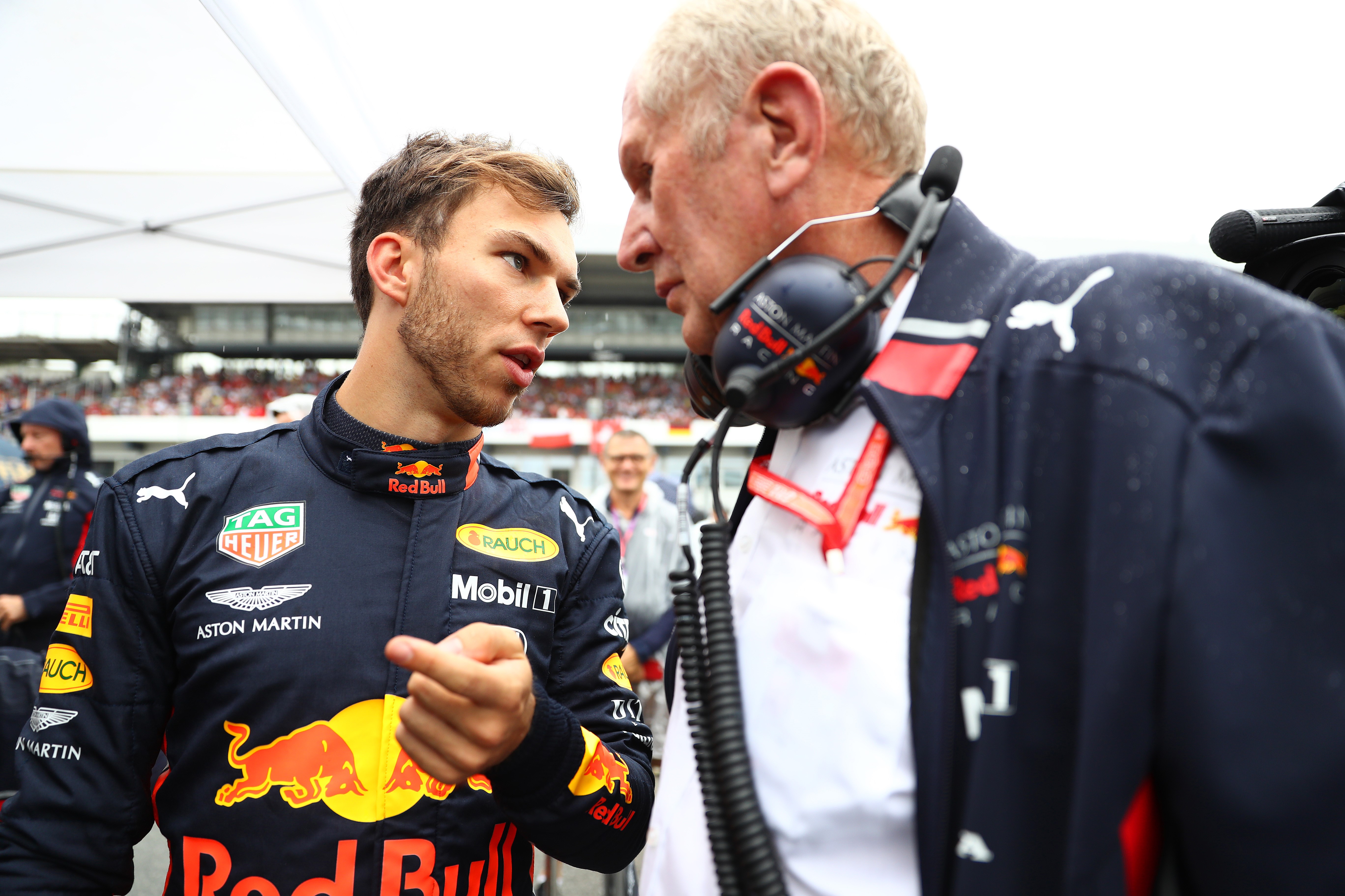 Pierre Gasly (Red Bull) parle avec son "team consultant" Helmut Marko - 28 juillet à Hockenheim