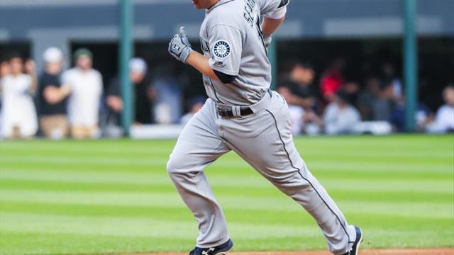 7-2. El bateo oportuno de Moore y Seager dejan ganadores a los Marineros