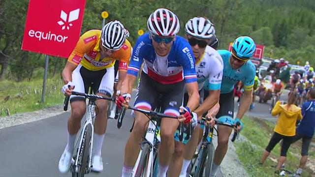 Van der Poel est humain : le moment où il a cédé face à Lutsenko, Barguil et Eiking Van der Poel est humain : le moment où il a cédé face à Lutsenko, Barguil et Eiking