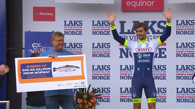 Arctic Race 2019: ¡El premio más curioso! Eiking recibe 500 kilos de salmón por ganar la montaña Arctic Race 2019: ¡El premio más curioso! Eiking recibe 500 kilos de salmón por ganar la montaña
