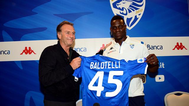 Balotelli : "Ça aurait un rêve pour mon père de me voir jouer ici" Balotelli : "Ça aurait un rêve pour mon père de me voir jouer ici"