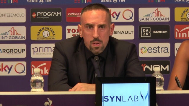 Ribery si presenta: "Sono qui per riportare la Fiorentina tra le prime 3-5 squadre della Serie A" Ribery si presenta: "Sono qui per riportare la Fiorentina tra le prime 3-5 squadre della Serie A"