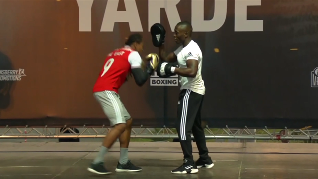 Anthony Yarde presume de aficionado del Arsenal antes de su combate en Eurosport Anthony Yarde presume de aficionado del Arsenal antes de su combate en Eurosport