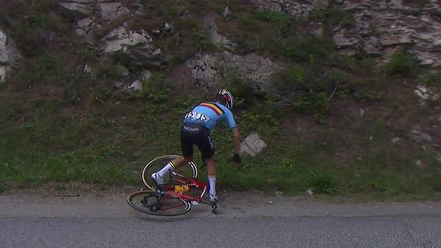 Tour de l'Avenir: Despiste y caída de Van Wilder a tres kilómetros para meta Tour de l'Avenir: Despiste y caída de Van Wilder a tres kilómetros para meta