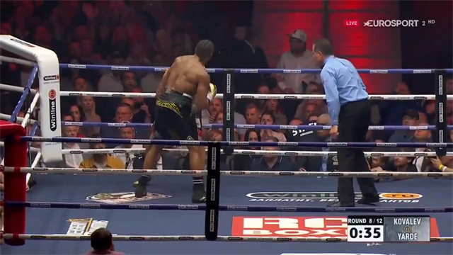 Brutal combinación de golpes de Yarde que casi manda a la lona a Kovalev Brutal combinación de golpes de Yarde que casi manda a la lona a Kovalev