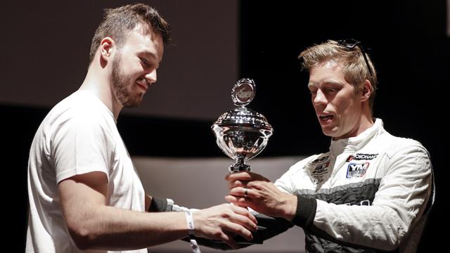 Dornieden schließt sich für Saison zwei des Esports WTCR OSCARO mit Fernando Alonso zusammen