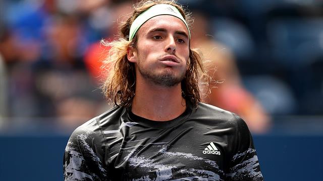 Diminué, Tsitsipas tombe d'entrée