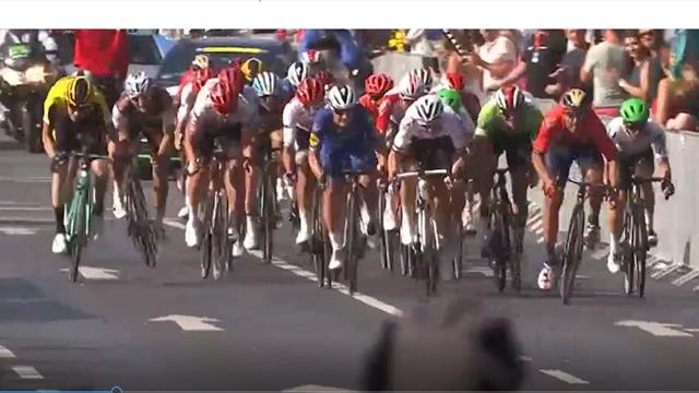 Kristoff spurtet til seier: – En flott dag for norsk sykkel Kristoff spurtet til seier: – En flott dag for norsk sykkel