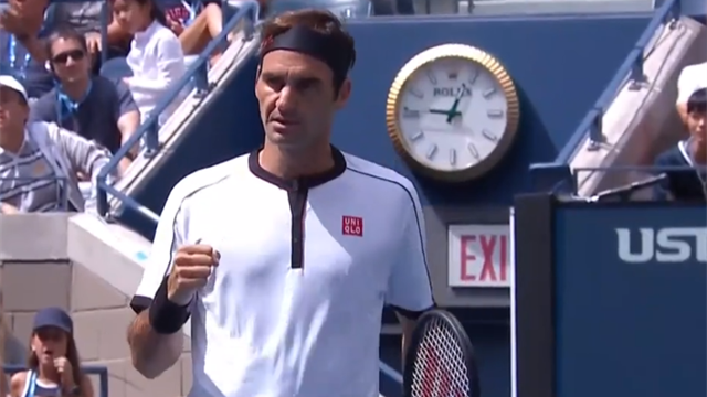 Federer, è pura magia: il dritto lungolinea che illumina New York Federer, è pura magia: il dritto lungolinea che illumina New York