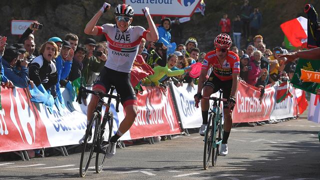 Tour d'Espagne: Bennett s'impose à Oviedo, Roglic toujours en rouge Tour d'Espagne: Bennett s'impose à Oviedo, Roglic toujours en rouge