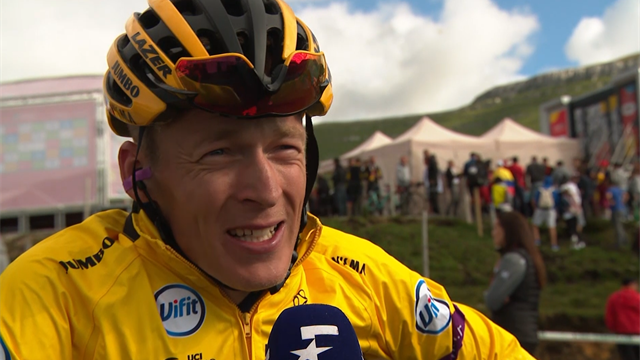 Gesink: "Geprobeerd rustig naar boven te fietsen op die 20-30 procent" Gesink: "Geprobeerd rustig naar boven te fietsen op die 20-30 procent"