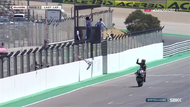 A Portimao vince sempre Rea! Dominio in gara-1, rimonta show di Bautista da 17° al 4° posto A Portimao vince sempre Rea! Dominio in gara-1, rimonta show di Bautista da 17° al 4° posto
