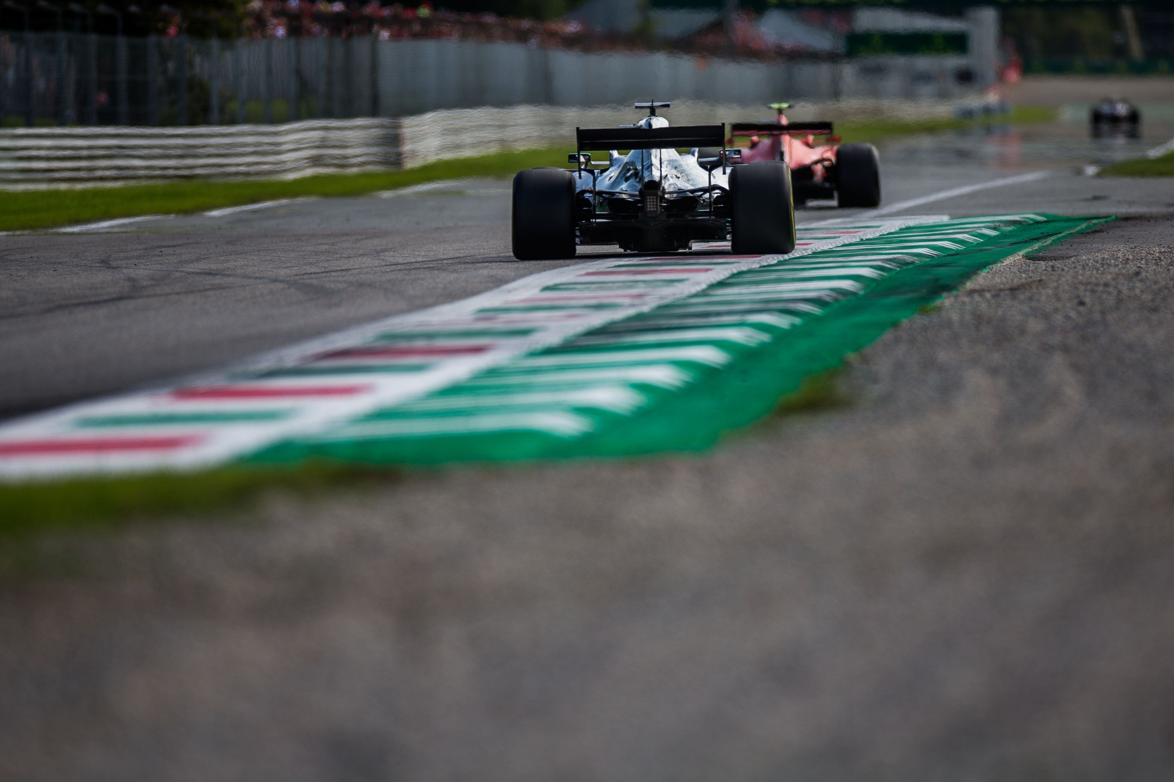 Charles Leclerc (Ferrari), Lewis Hamilton (Mercedes)