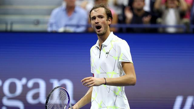 Un retour gagnant venu de nulle part et Medveved a poussé Nadal au 5e set Un retour gagnant venu de nulle part et Medveved a poussé Nadal au 5e set