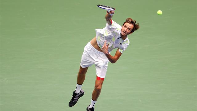 Скандал с трибунами, борьба с травмами и суперигра. US Open Медведева, который мы никогда не забудем