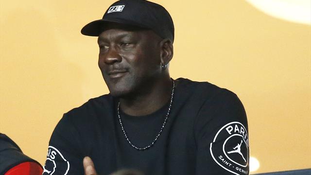 Michael Jordan dona 1 milione di dollari alle Bahamas devastate dall'uragano Dorian