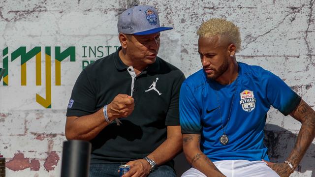 "Les déclarations de Neymar Sr. nuisent à son fils" : Hutteau décrypte "Les déclarations de Neymar Sr. nuisent à son fils" : Hutteau décrypte