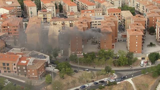 ¡Salvador! El helicóptero de La Vuelta capta un incendio en un domicilio de Toledo ¡Salvador! El helicóptero de La Vuelta capta un incendio en un domicilio de Toledo