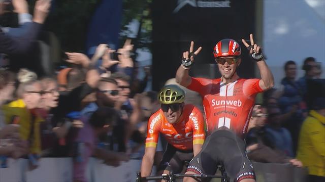 Matthews takes win in star-studded sprint finish Matthews takes win in star-studded sprint finish