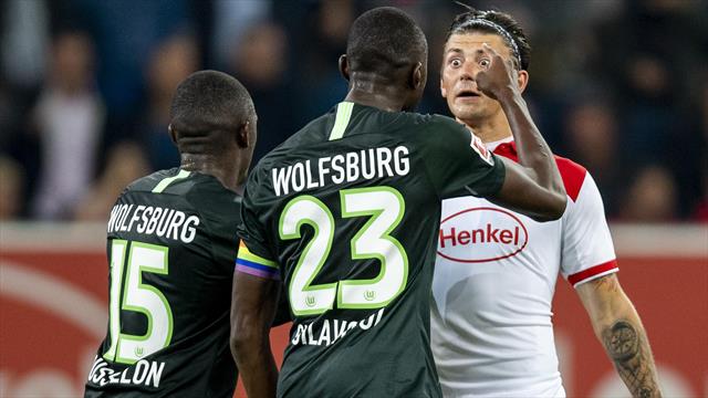 "Einfach bitter!" Wolfsburg verpasst Spitze und ärgert sich über den VAR