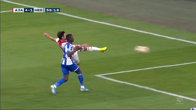 Il gol di Tagliafico non si può perdere: sforbiciata pazzesca dell'argentino Il gol di Tagliafico non si può perdere: sforbiciata pazzesca dell'argentino
