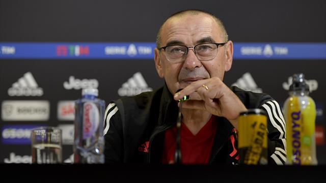 Sarri: "Questa Juve non sarà mai simmetrica e ordinata come il mio Napoli" Sarri: "Questa Juve non sarà mai simmetrica e ordinata come il mio Napoli"