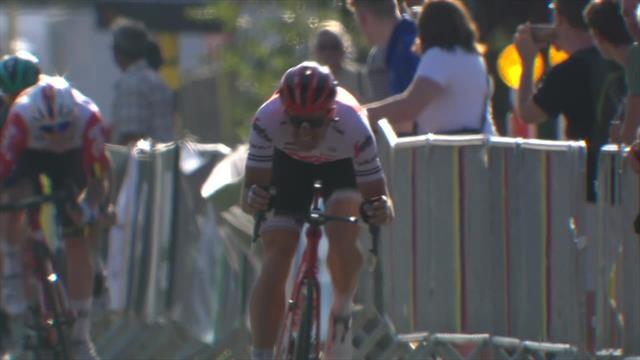 ‘Phenomenal’ - Edward Theuns dramatically fends off chase group ‘Phenomenal’ - Edward Theuns dramatically fends off chase group