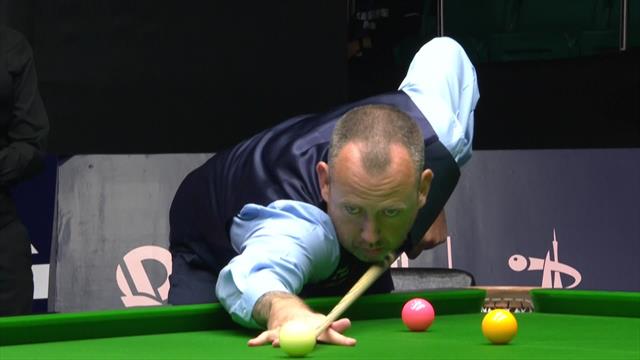 Mark Williams dispatches long-range red Mark Williams dispatches long-range red