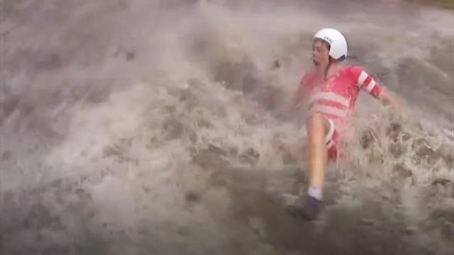 Riesige Pfützen & Sturzchaos: Wasserspiele beim WM-Zeitfahren Riesige Pfützen & Sturzchaos: Wasserspiele beim WM-Zeitfahren