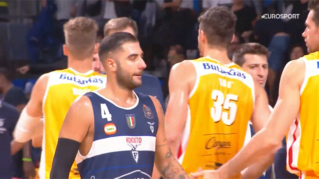 Dopo 10 anni la Fortitudo Bologna torna in A con una vittoria: battuta Pesaro 80-72