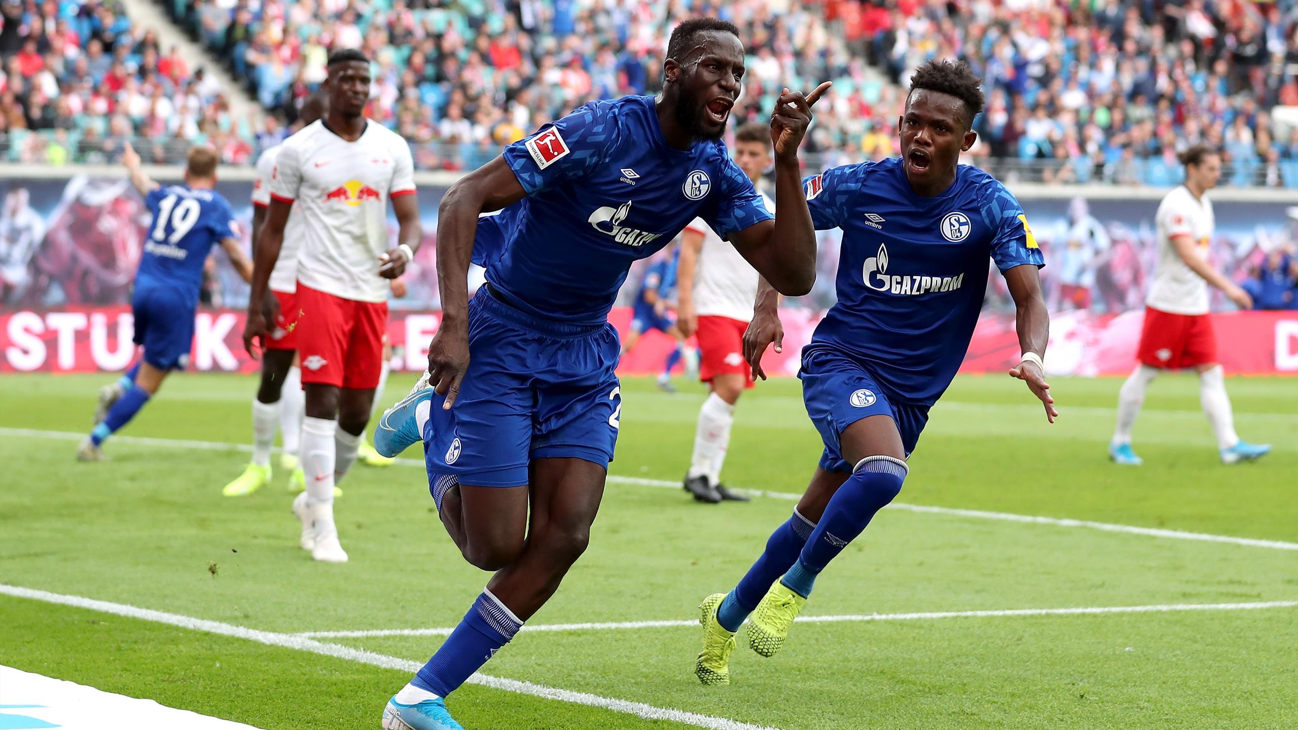 Bundesliga | Schalke 04 gewinnt bei Tabellenführer RB ...