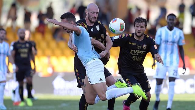 Sernicola beffa il Benevento di Inzaghi: solo 1-1 con l’Entella. Pordenone, pari in 9 col Chievo