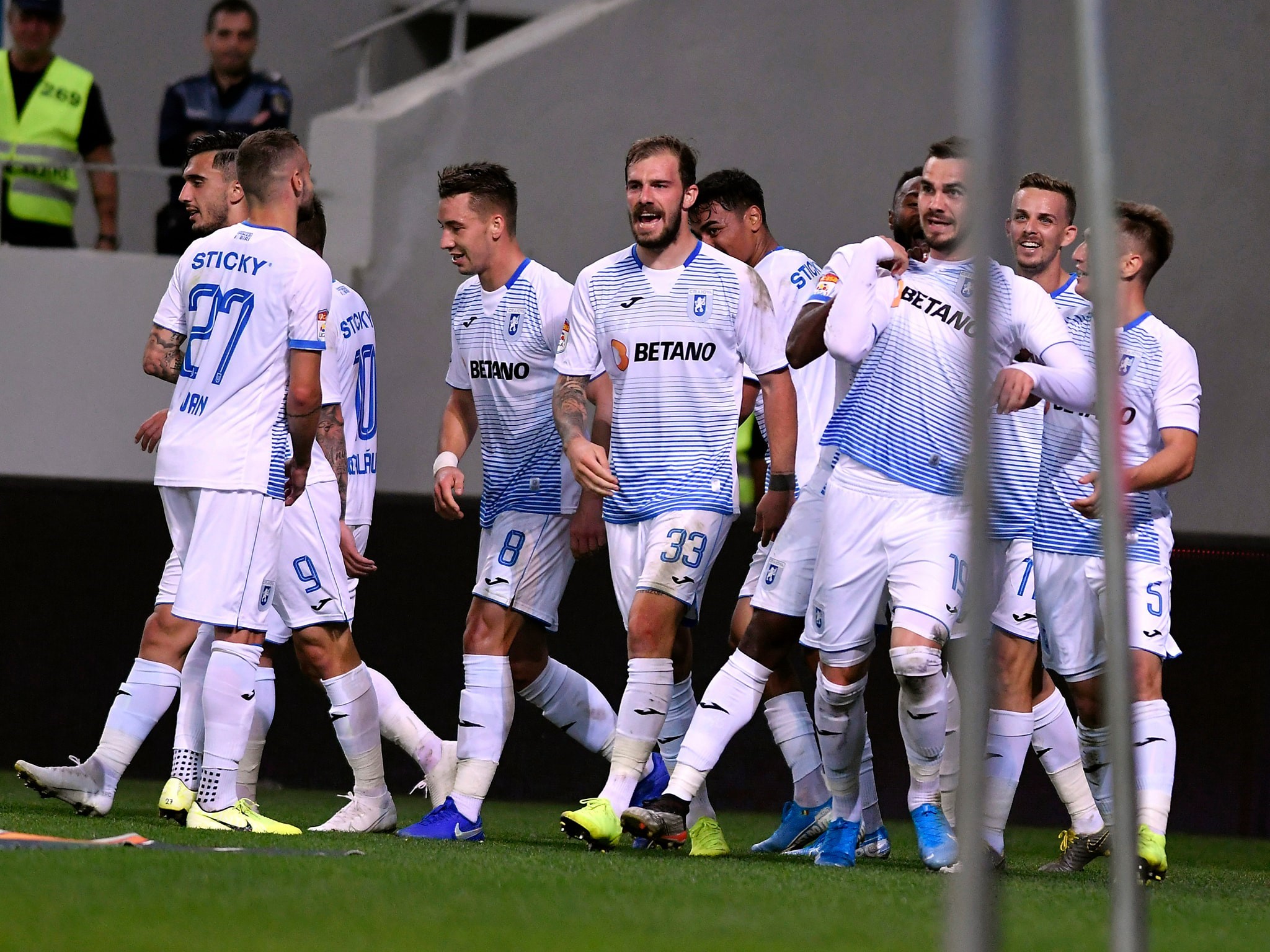 Universitatea Craiova - FC Viitorul 3-1