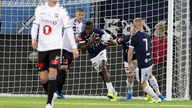 – Han kommer til å bli den beste spissen i Eliteserien – Han kommer til å bli den beste spissen i Eliteserien