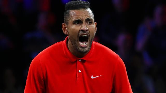 El último consejo de la leyenda australiana Newcombe: "Kyrgios debe aprender a cerrar la boca"