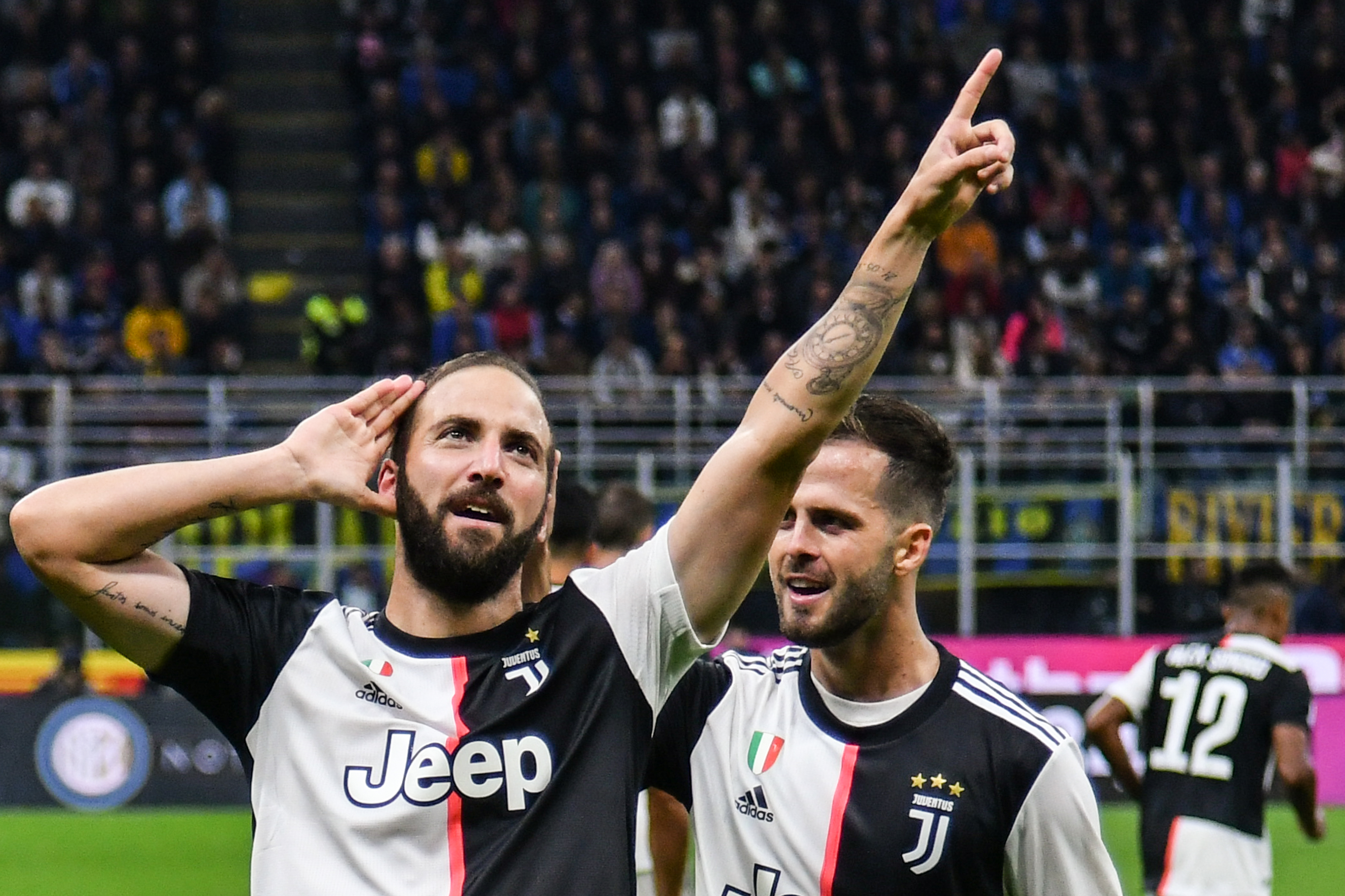 Gonzalo Higuain, Inter-Juventus