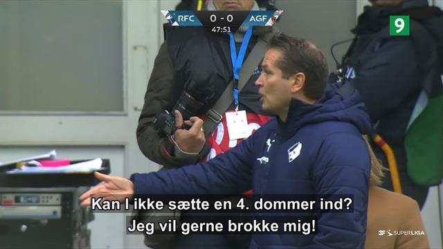 Randers-træner til David Nielsen og AGF efter skadet dommer: Kan I ikke sætte en fjerdedommer ind? Randers-træner til David Nielsen og AGF efter skadet dommer: Kan I ikke sætte en fjerdedommer ind?