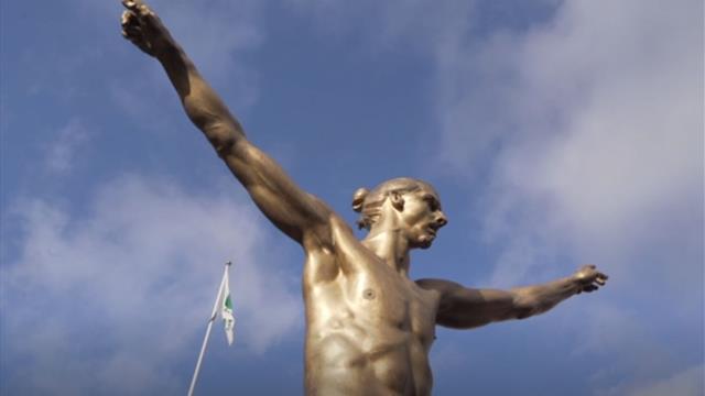 Ibrahimovic unveils topless statue of himself Ibrahimovic unveils topless statue of himself