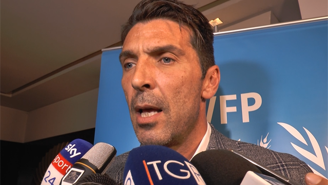 Buffon: "Con Sarri nuovi stimoli dopo 10 anni, ci voleva. Inter è rivale n°1" Buffon: "Con Sarri nuovi stimoli dopo 10 anni, ci voleva. Inter è rivale n°1"