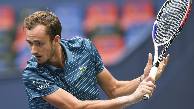Medvedev tient son rang sans trembler