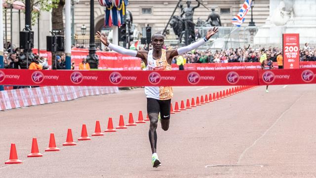 Nike présente une version modifiée des "chaussures magiques" de Kipchoge