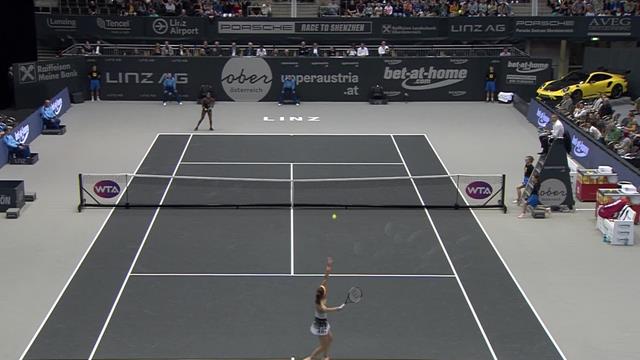 'Brilliant!' - Gauff wins point with outrageous pass 'Brilliant!' - Gauff wins point with outrageous pass