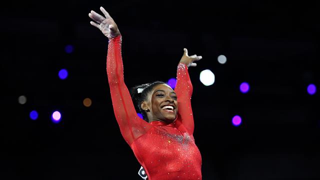 Biles, toujours plus haut : 17e titre mondial, record de médailles égalé