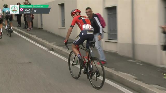 'Oh no' - Nibali nearly flies off bike due to stray bottle 'Oh no' - Nibali nearly flies off bike due to stray bottle