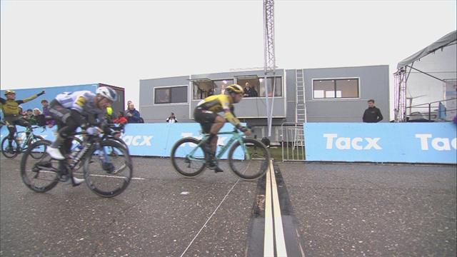 Tacx Pro Classic 2019: Groenewegen domina el esprint y la lluvia Tacx Pro Classic 2019: Groenewegen domina el esprint y la lluvia