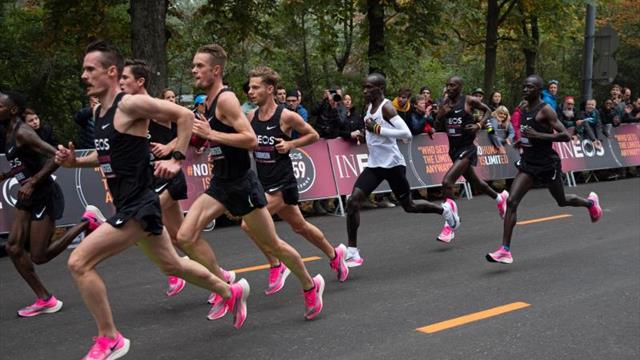 Eliud Kipchoge 'aluniza' en la historia del atletismo