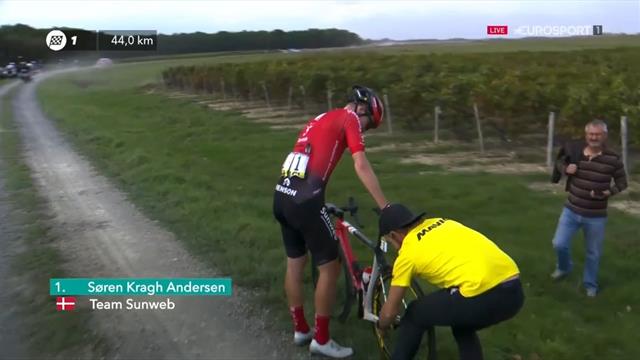 París-Tours 2019: El 'sterrato' arruinó la fuga de Andersen y le dio el triunfo a Wallays París-Tours 2019: El 'sterrato' arruinó la fuga de Andersen y le dio el triunfo a Wallays