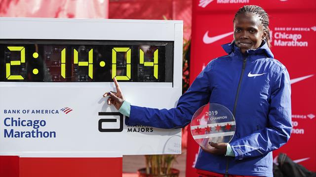 "Pot să alerg mai repede!" spune Brigid Kosgei. Maratonista din Kenya a pulverizat recordul mondial