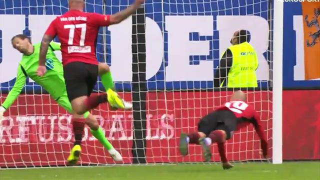 Flugkopfball-Tor von Robben! Stars zaubern bei van der Vaarts Abschied Flugkopfball-Tor von Robben! Stars zaubern bei van der Vaarts Abschied